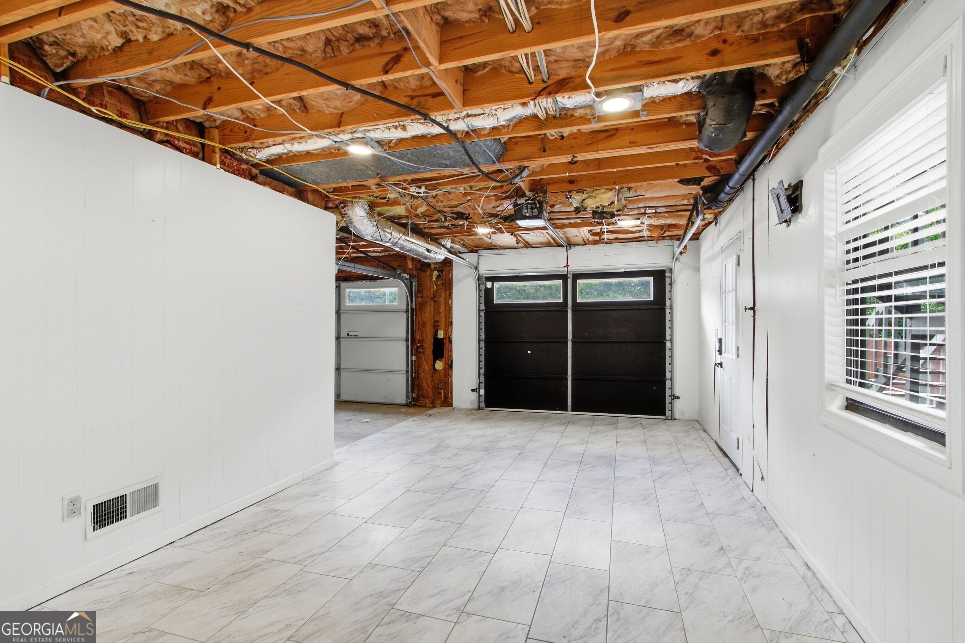 1907 Kemp Road Property Photo 22