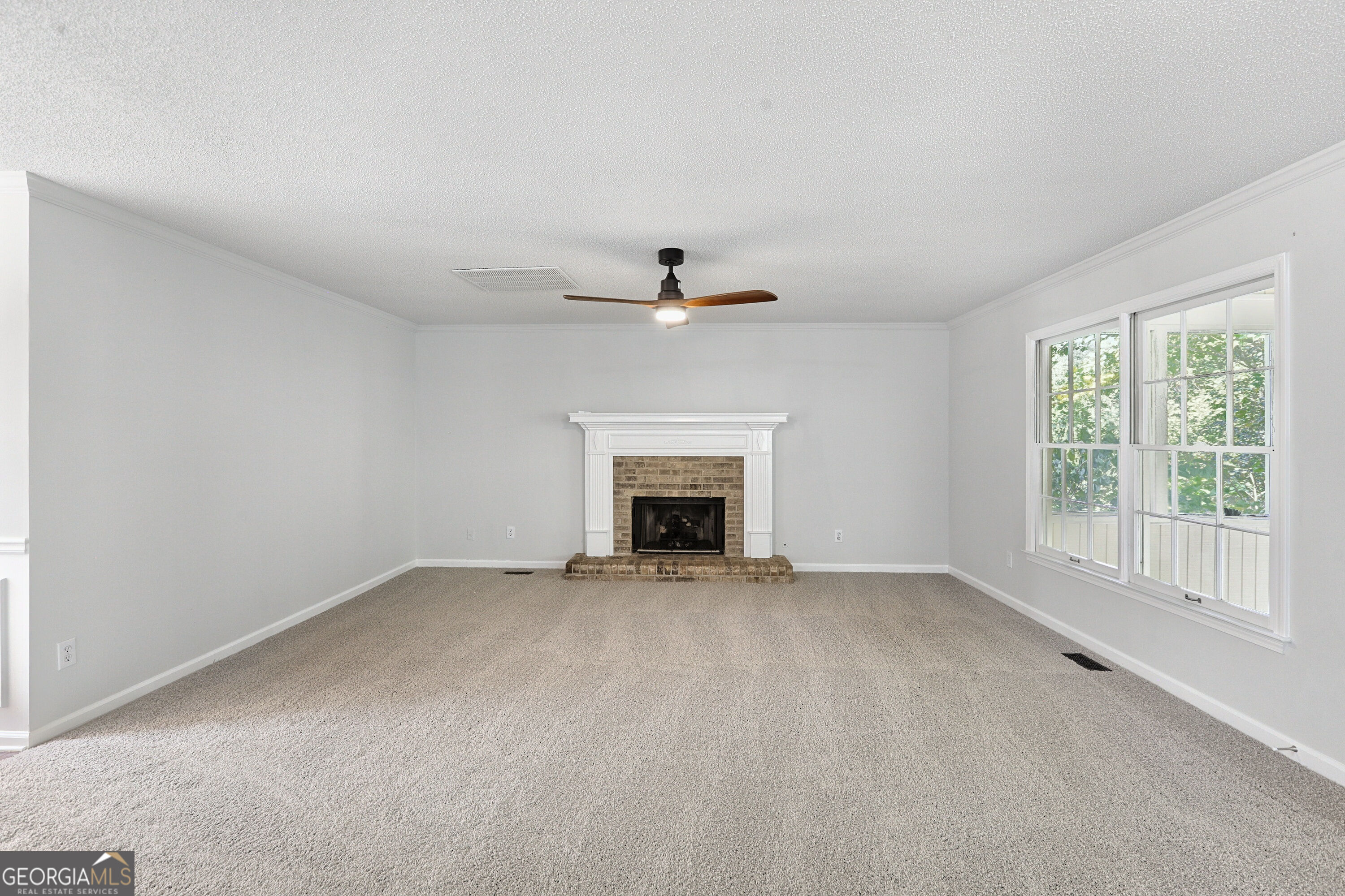 1077 Angel Lane Property Photo 3