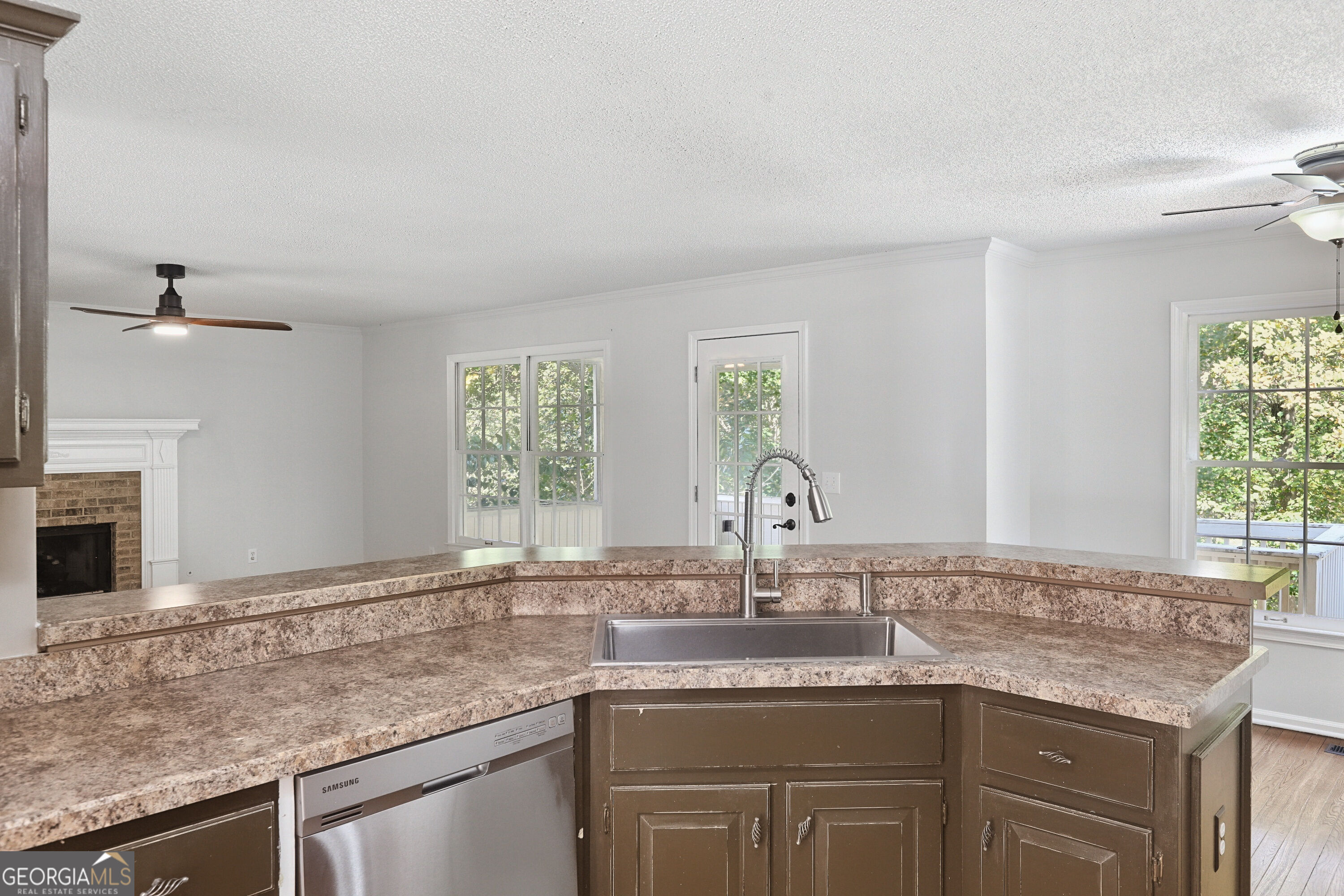 1077 Angel Lane Property Photo 8