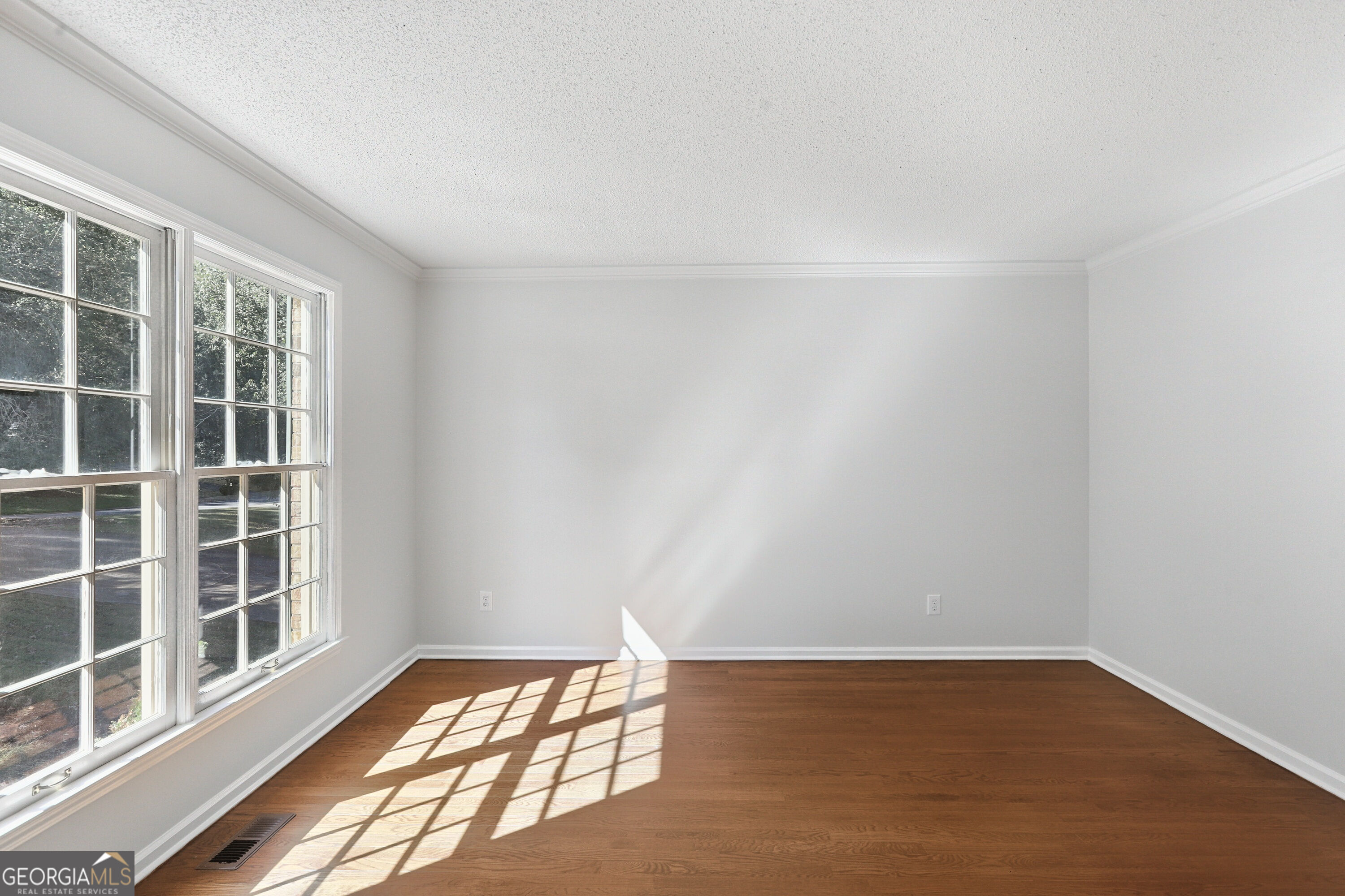 1077 Angel Lane Property Photo 18