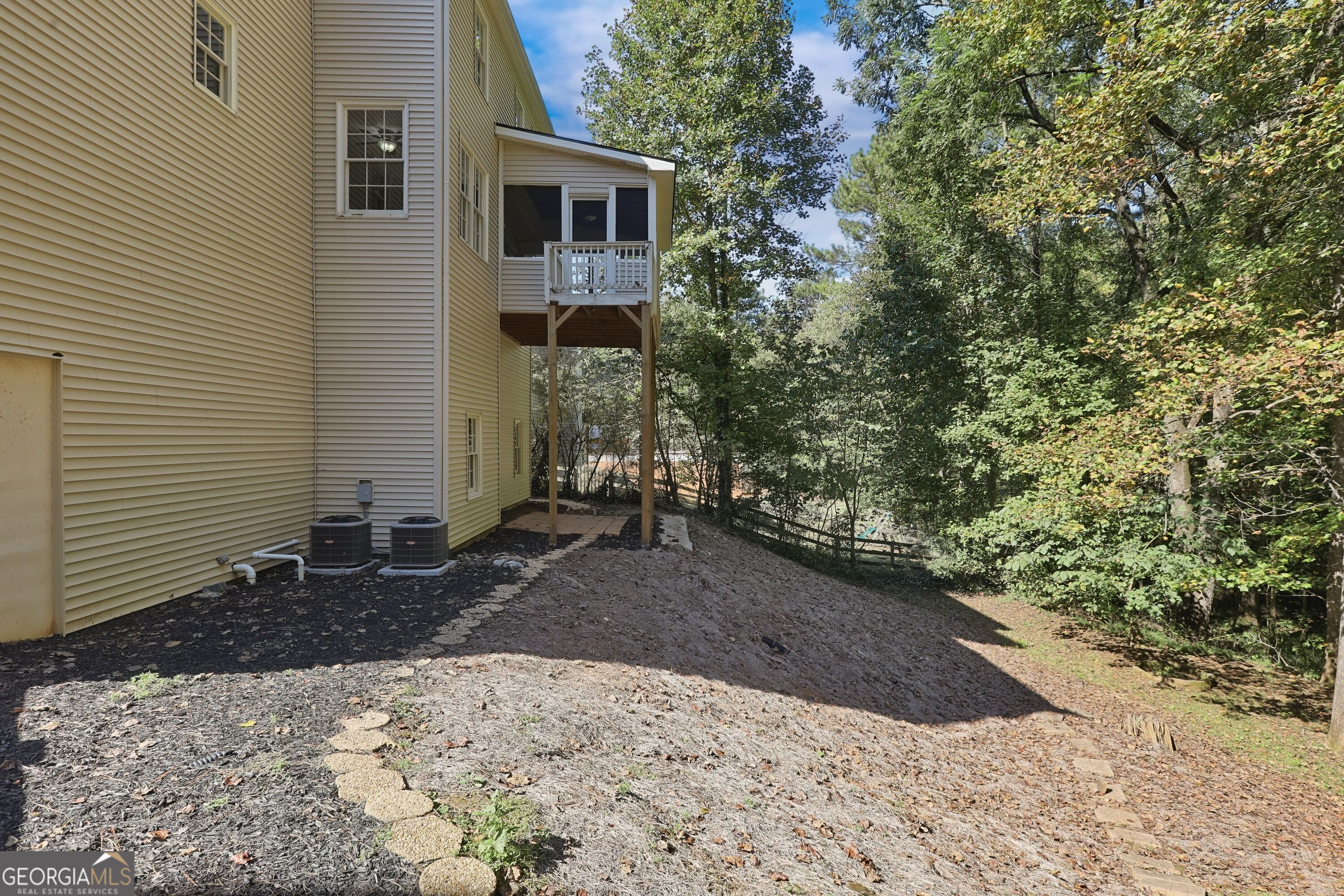 1077 Angel Lane Property Photo 32