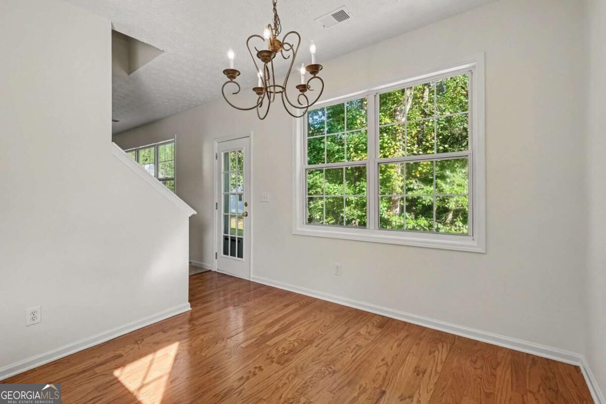 6915 Silver Bend Place Property Photo 7