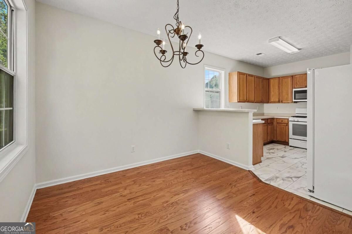 6915 Silver Bend Place Property Photo 9
