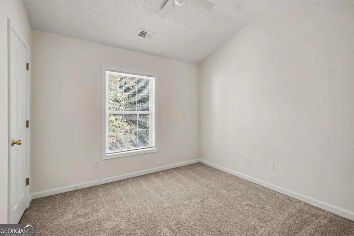 6915 Silver Bend Place Property Photo 15