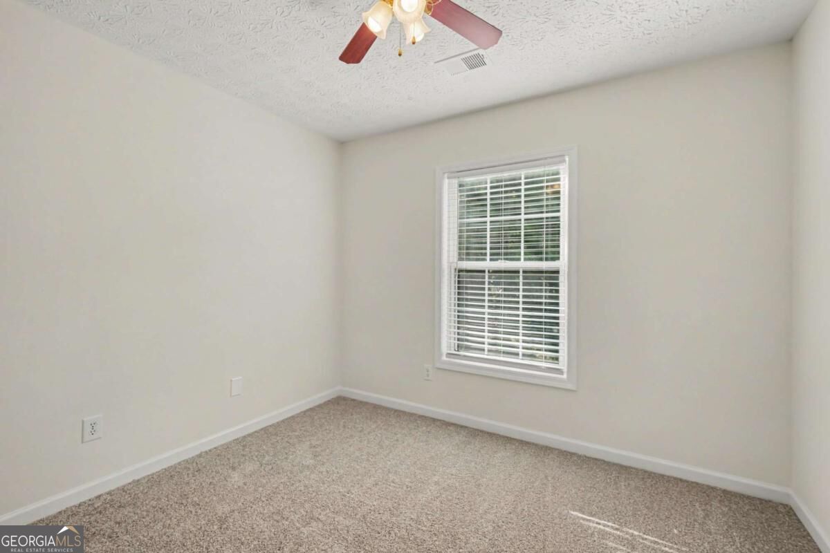 6915 Silver Bend Place Property Photo 17