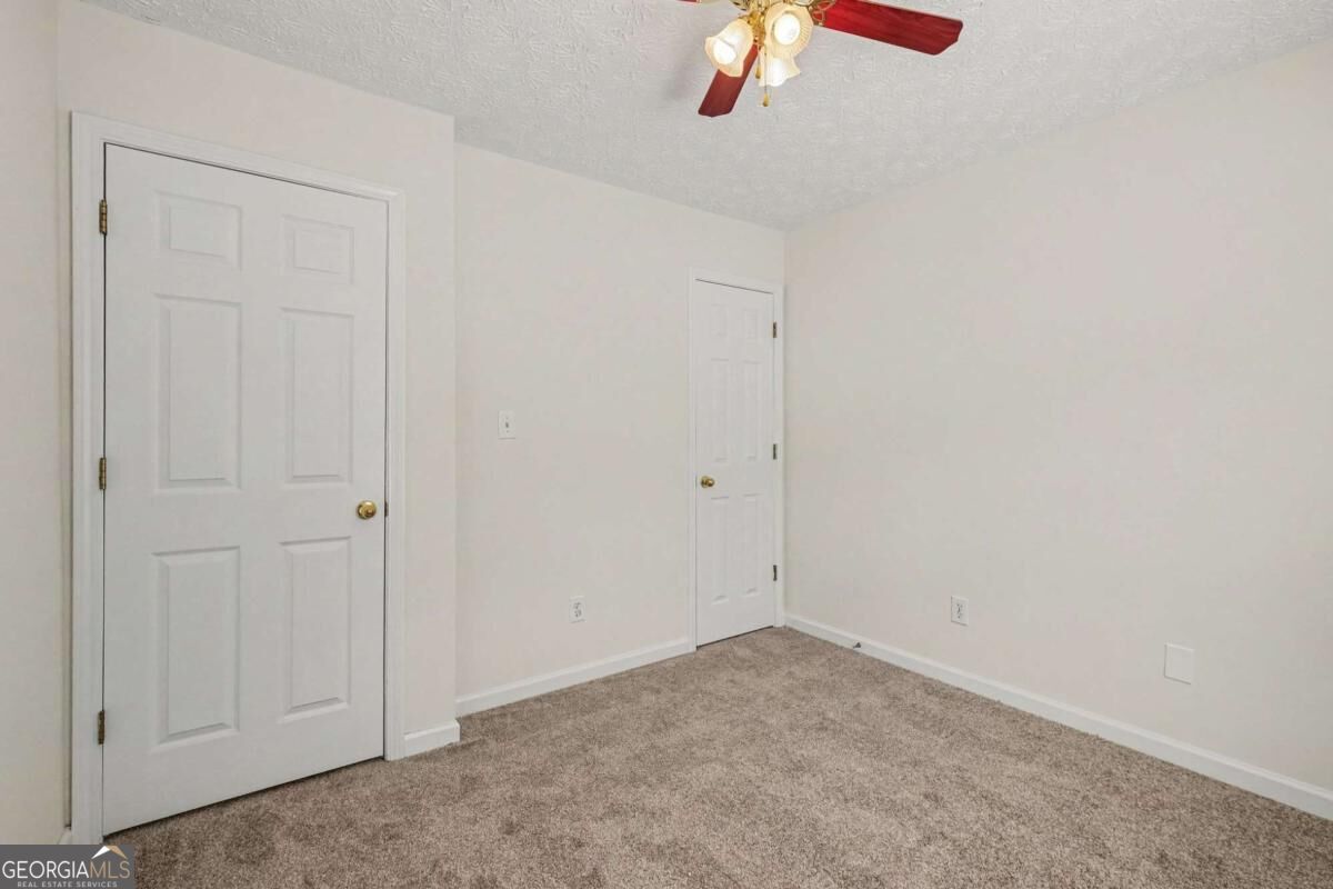6915 Silver Bend Place Property Photo 19