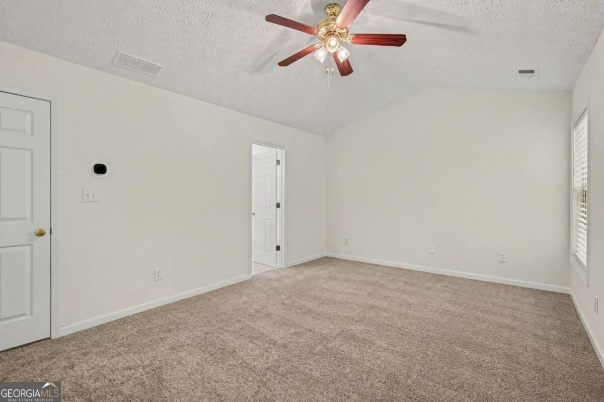 6915 Silver Bend Place Property Photo 22