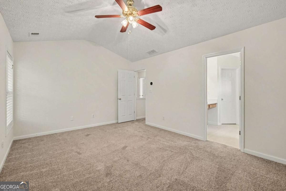 6915 Silver Bend Place Property Photo 23