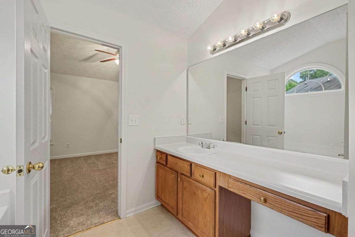 6915 Silver Bend Place Property Photo 26