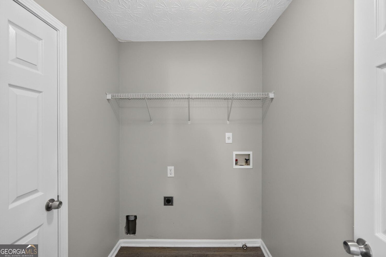 48 Chalet Crossing Property Photo 12