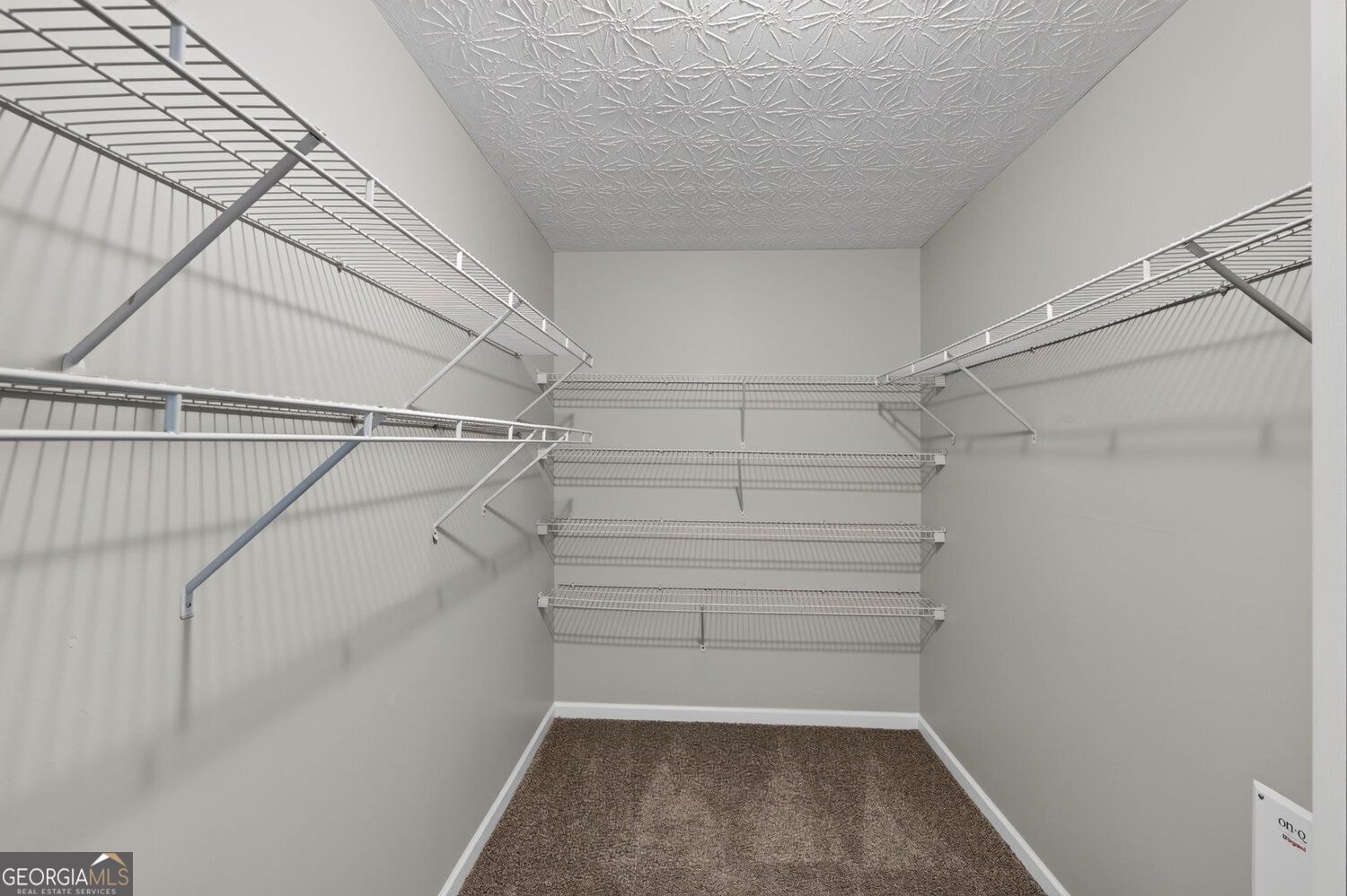 48 Chalet Crossing Property Photo 16