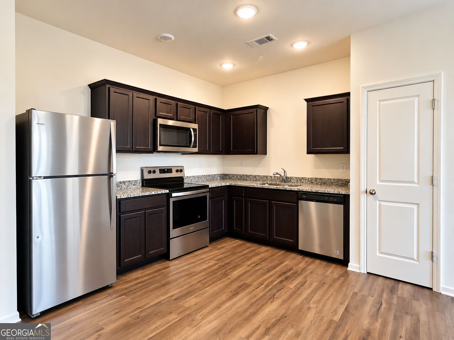 11903 Fuller Street Property Photo 7