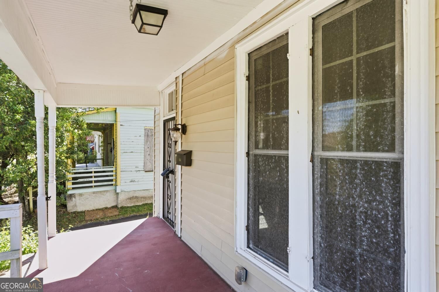 862 Elm Street Property Photo 3