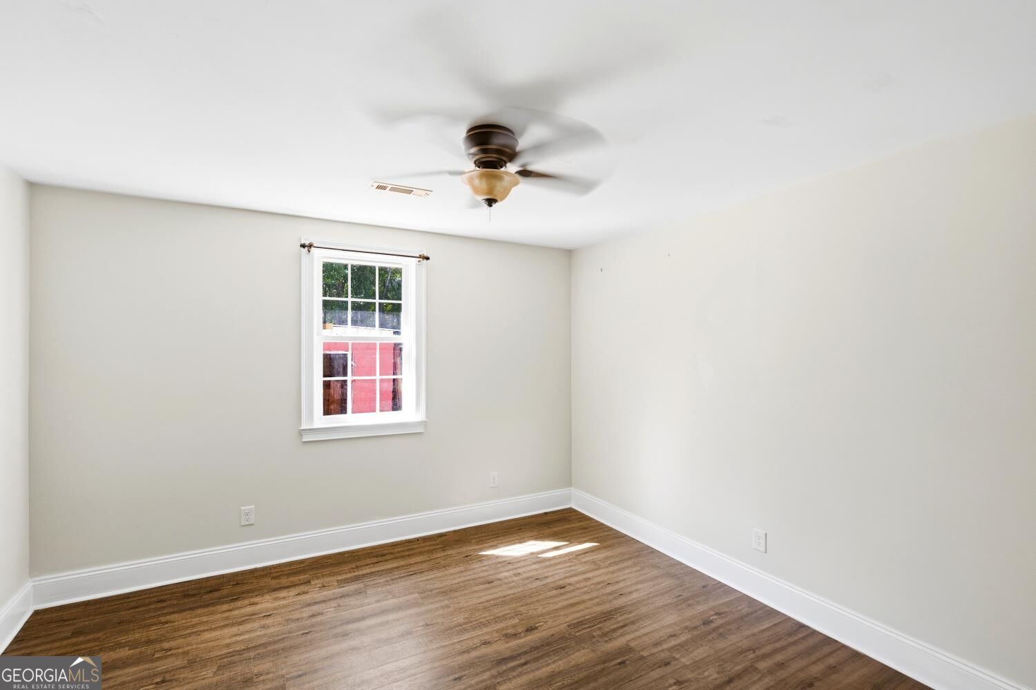 862 Elm Street Property Photo 16