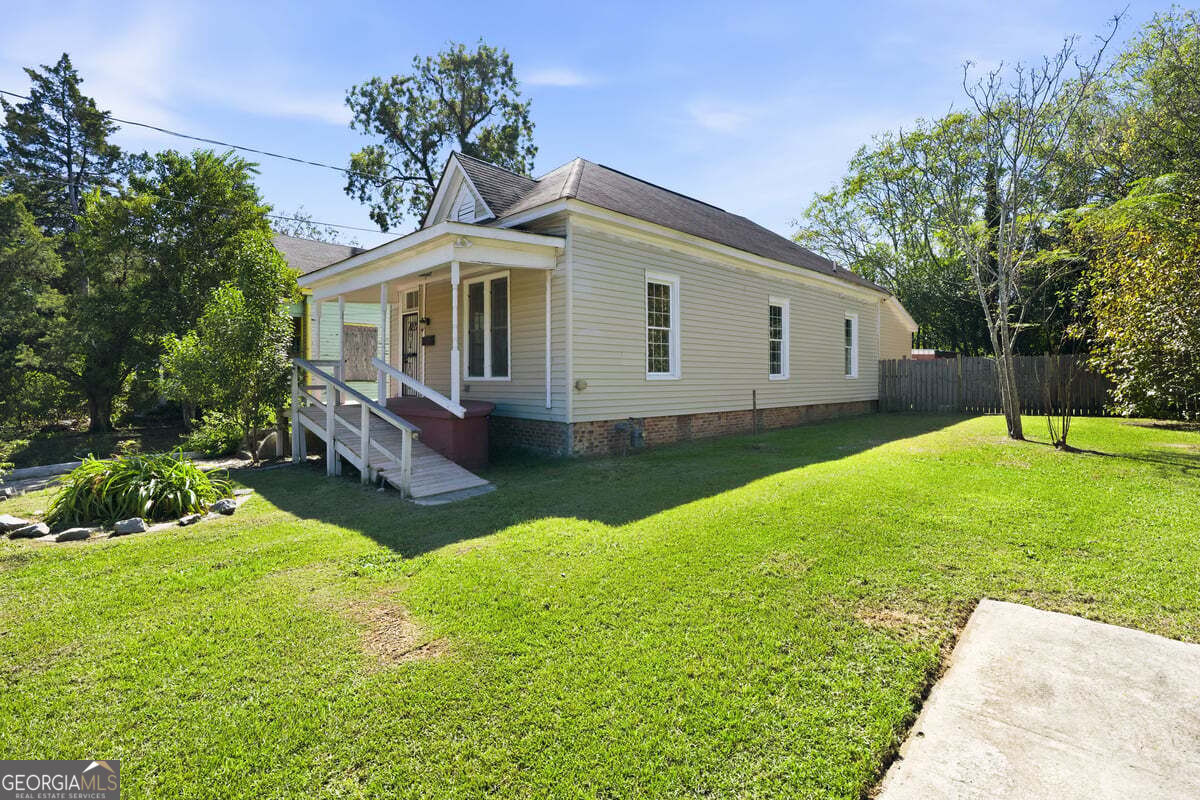 862 Elm Street Property Photo 25