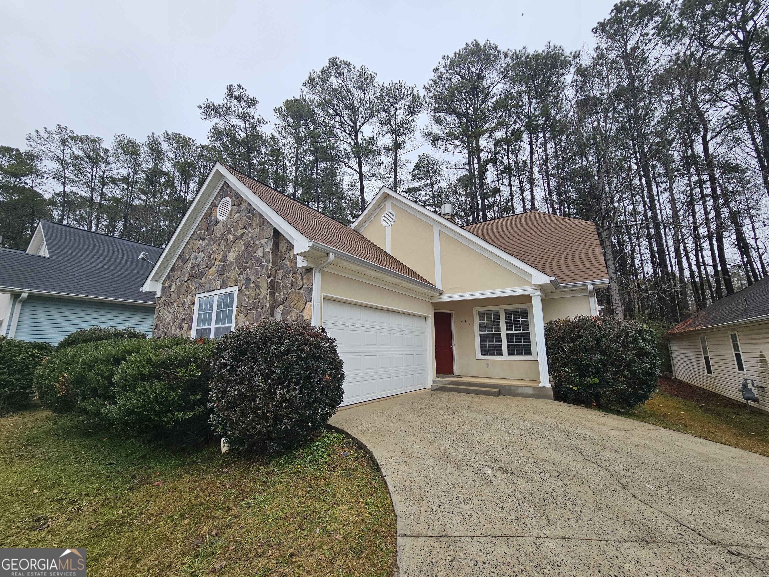 551 N Fairfield Drive Property Photo 3