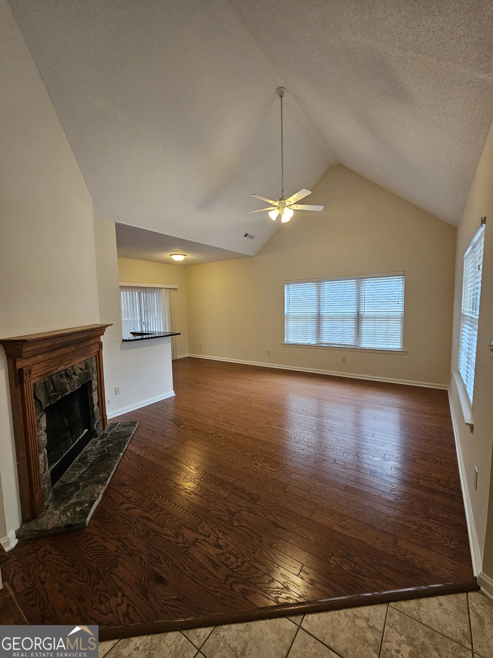 551 N Fairfield Drive Property Photo 4