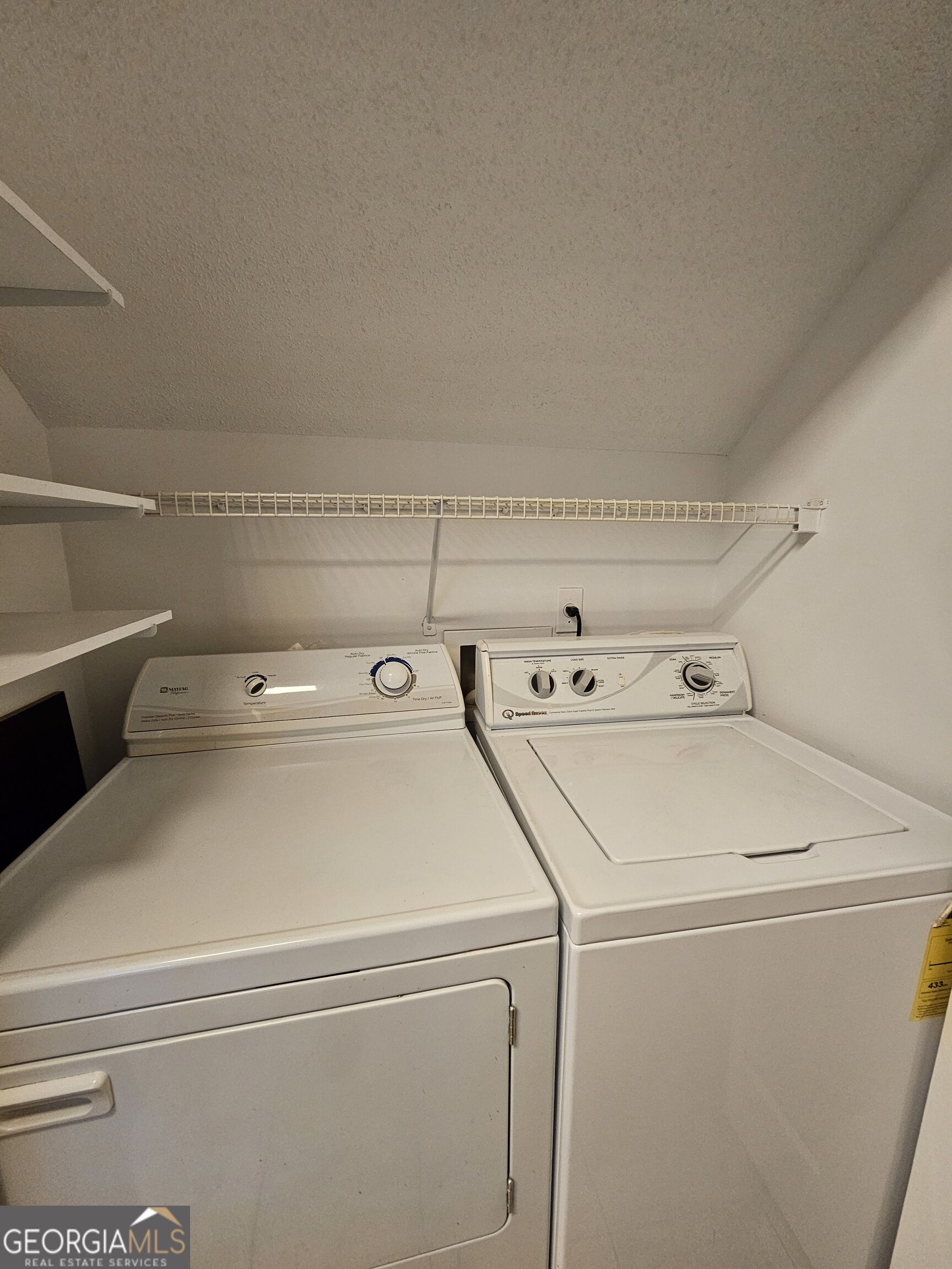 551 N Fairfield Drive Property Photo 9