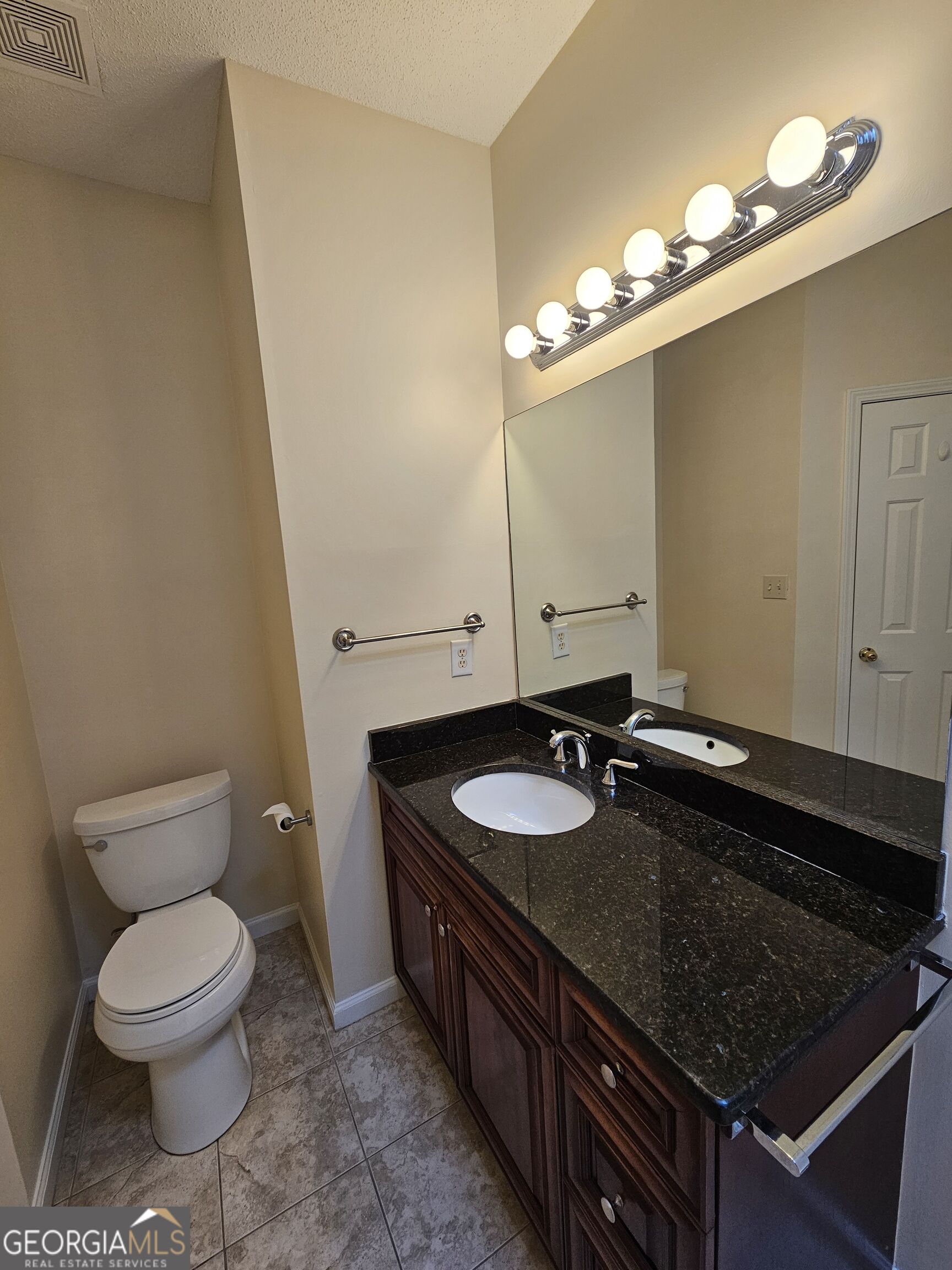 551 N Fairfield Drive Property Photo 13