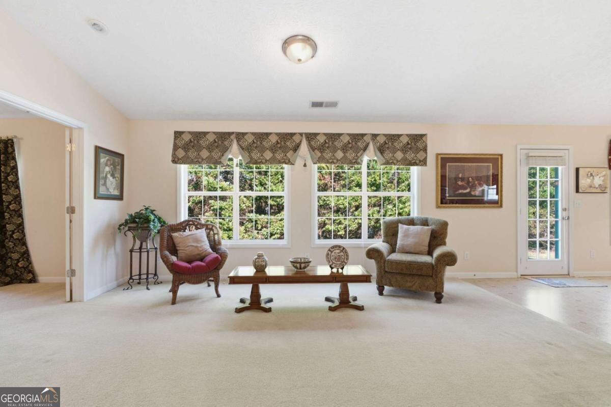405 Leatherwood Court Property Photo 8