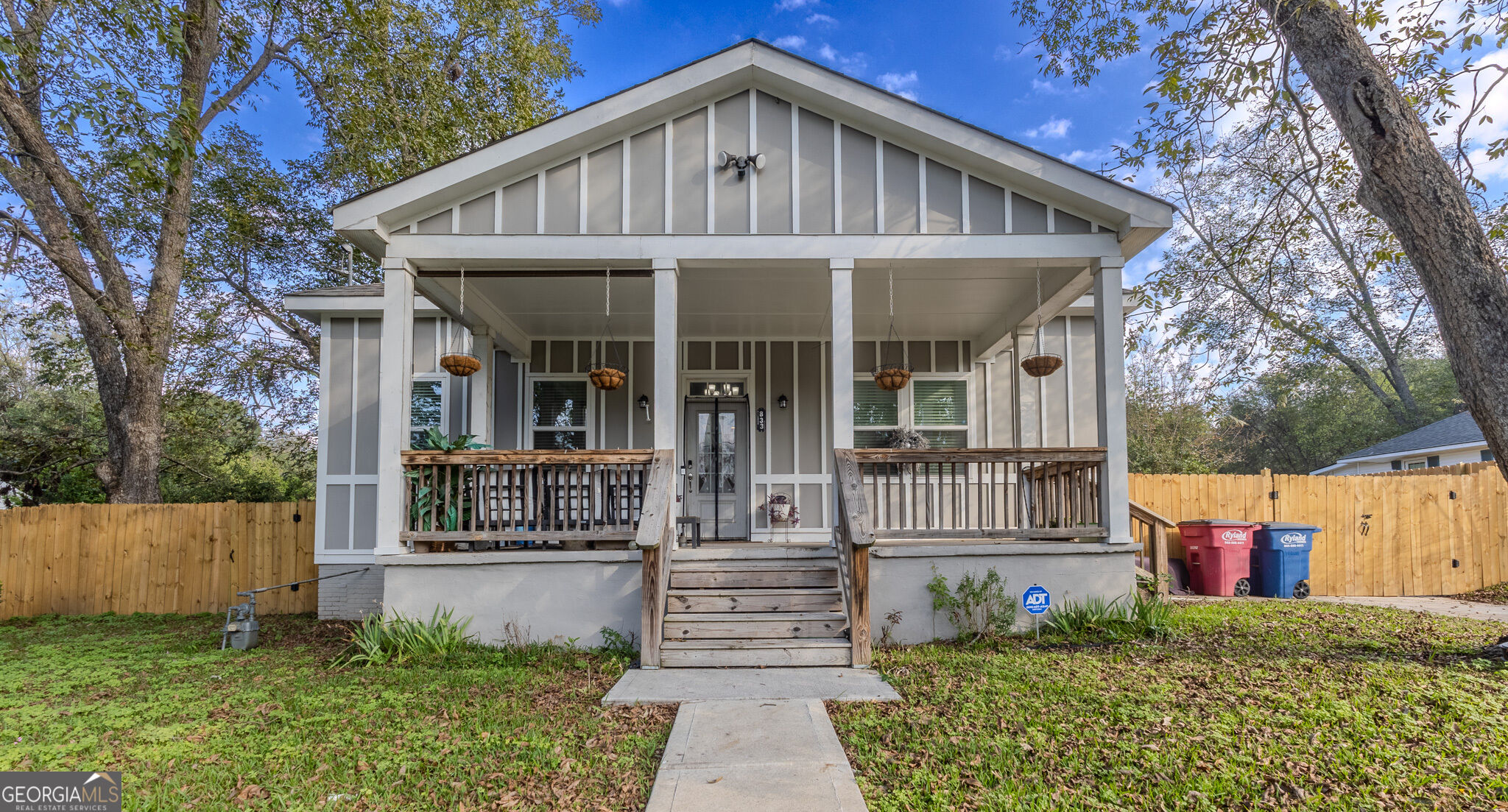 833 Richmond Street Property Photo 1