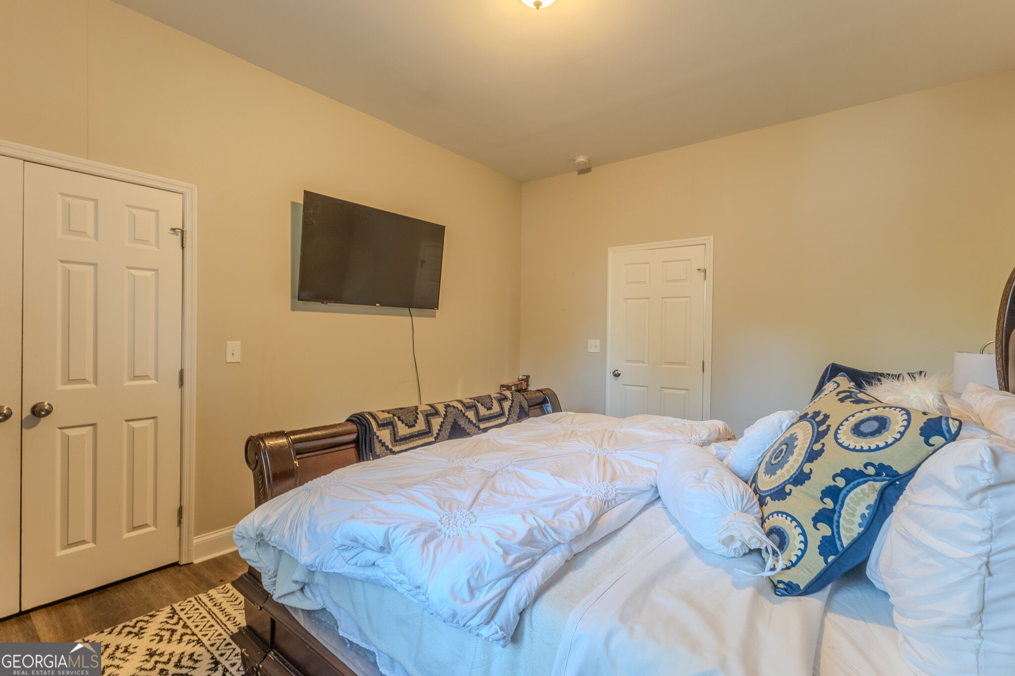 833 Richmond Street Property Photo 14