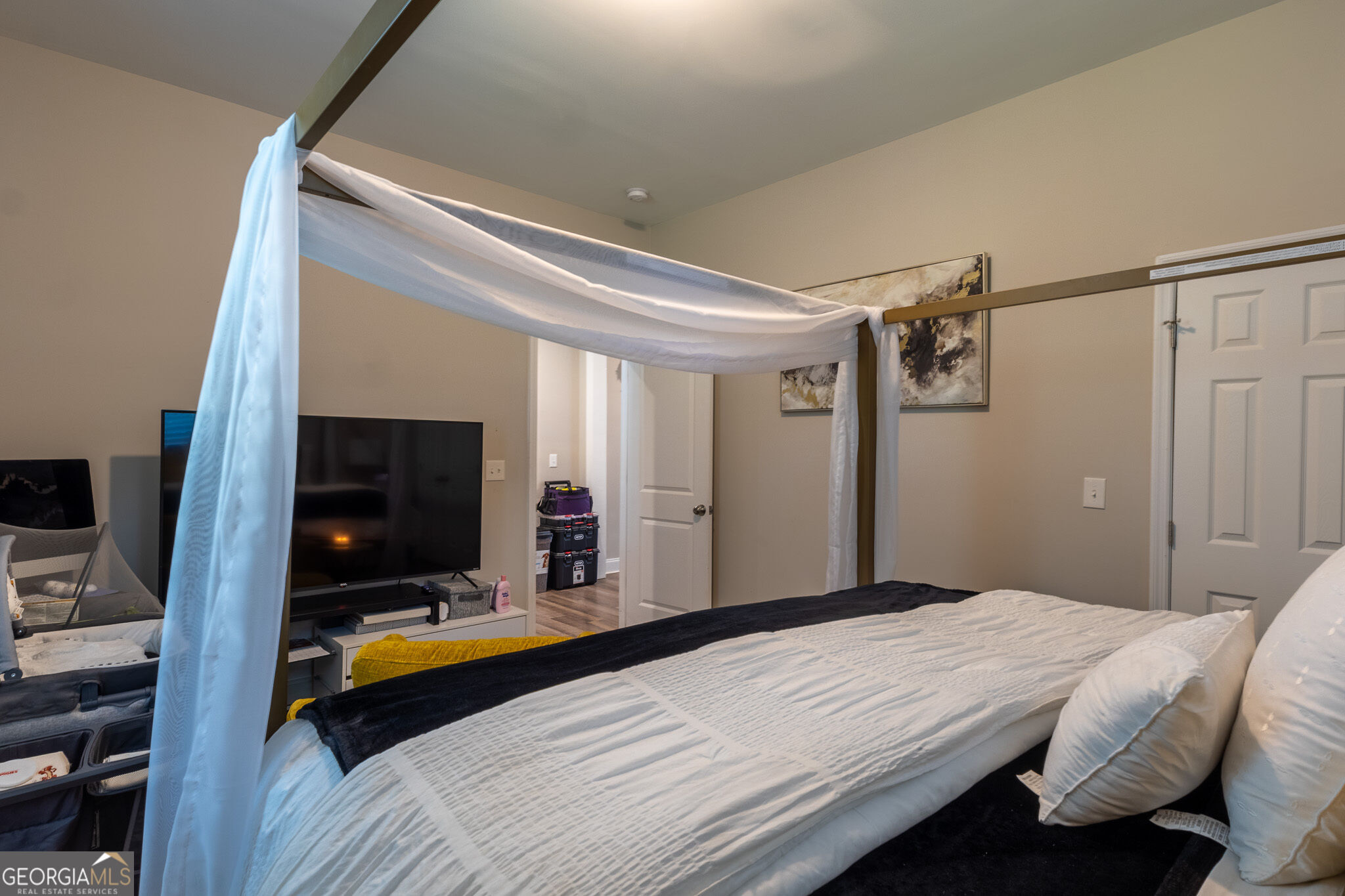 833 Richmond Street Property Photo 16