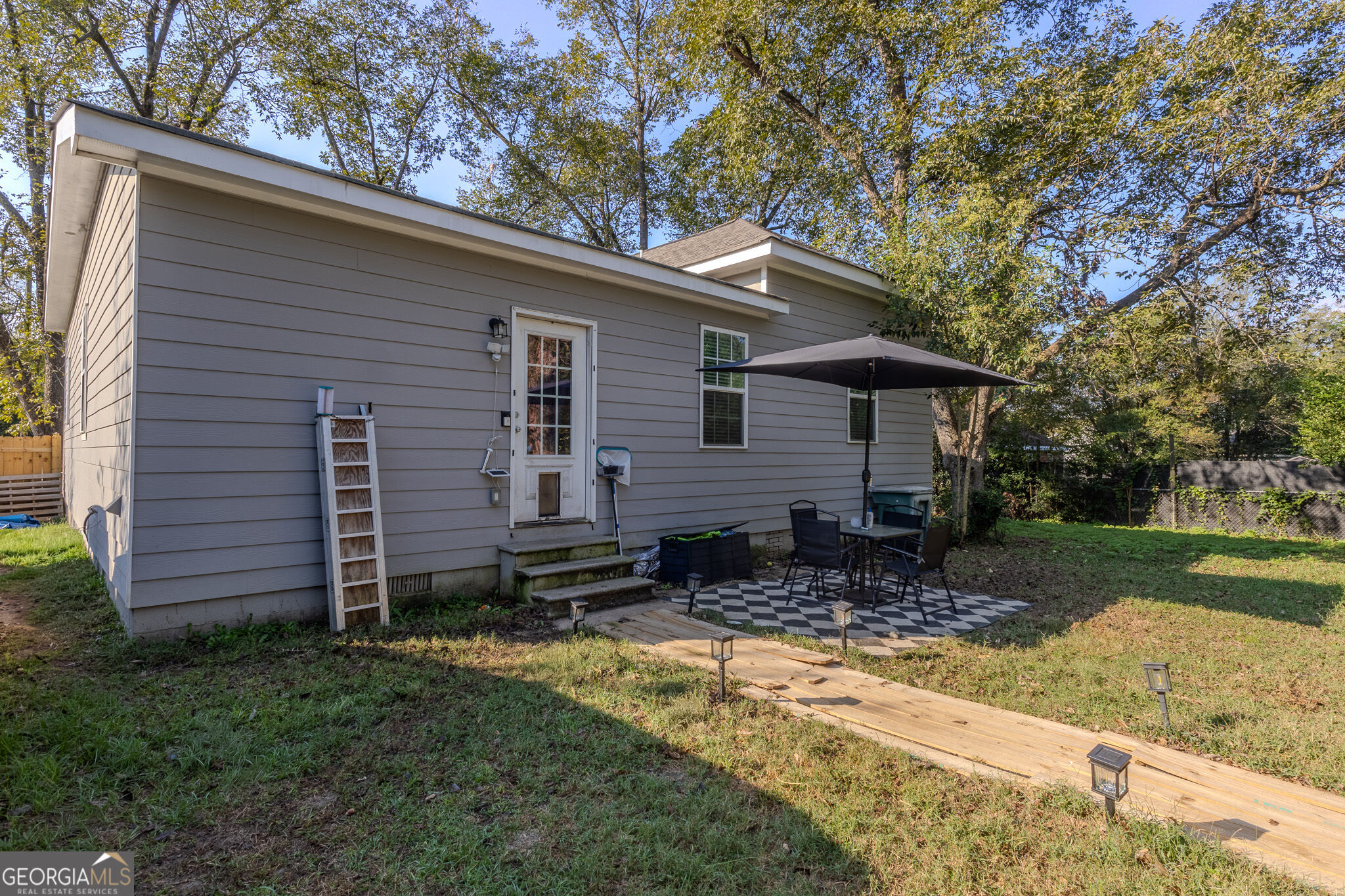 833 Richmond Street Property Photo 40