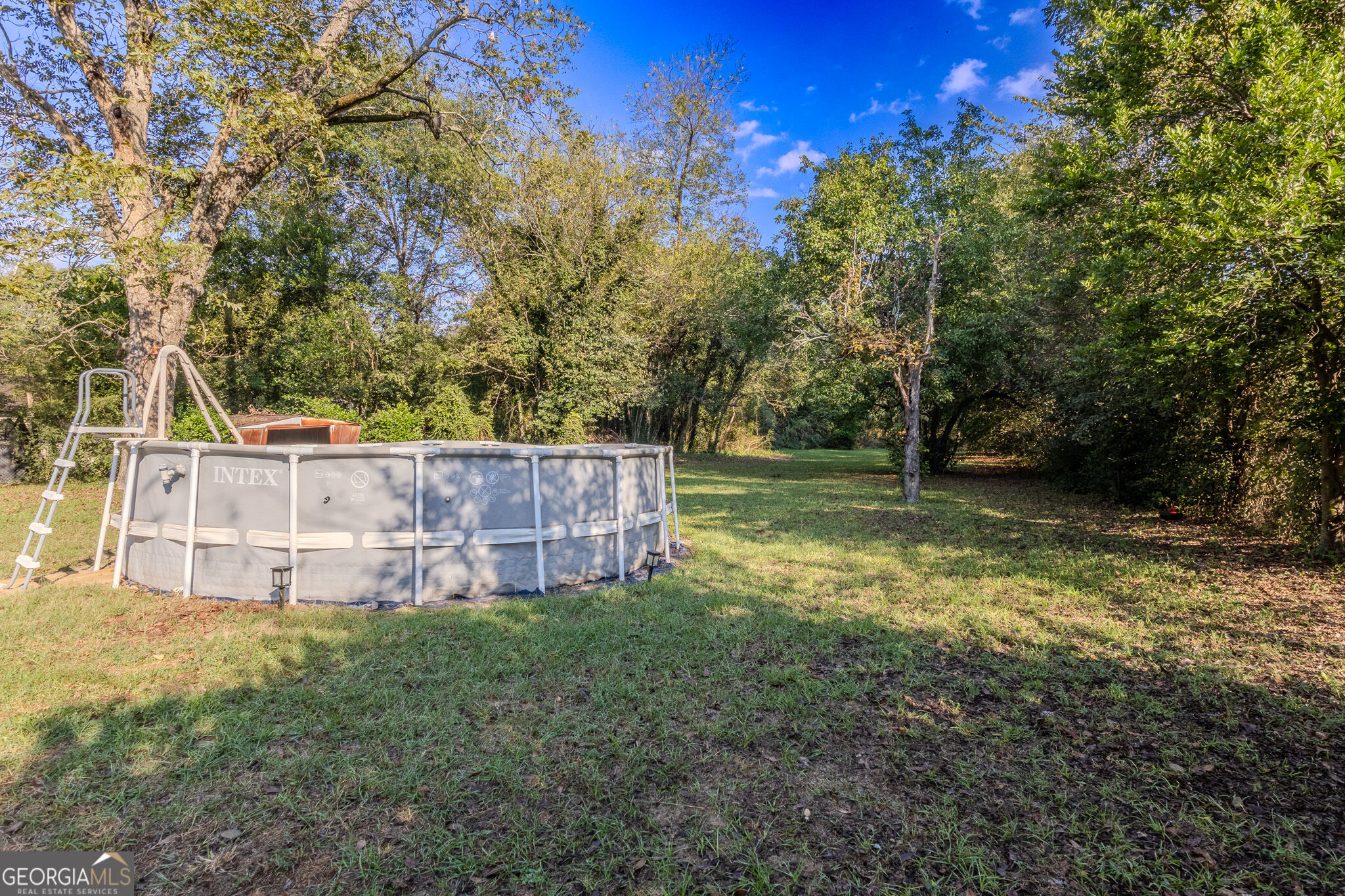 833 Richmond Street Property Photo 41