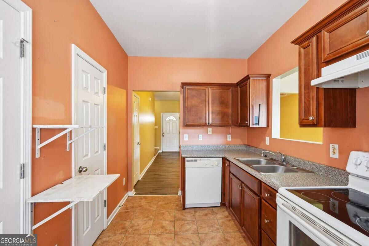 322 Village Drive Property Photo 6