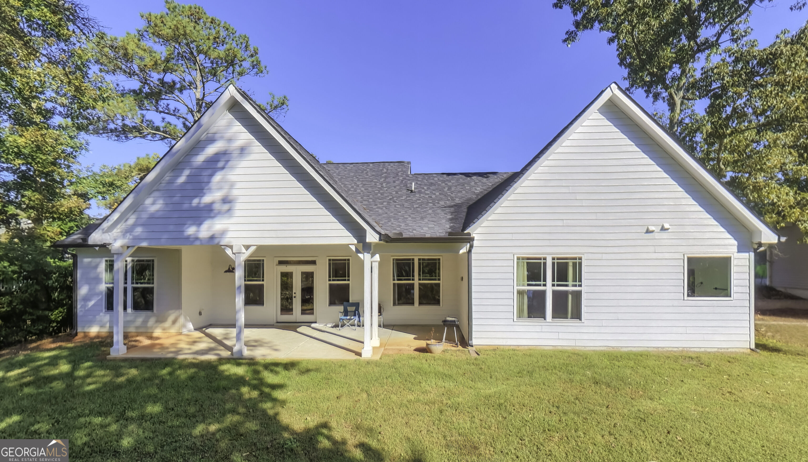 5286 Greenway Drive Property Photo 3