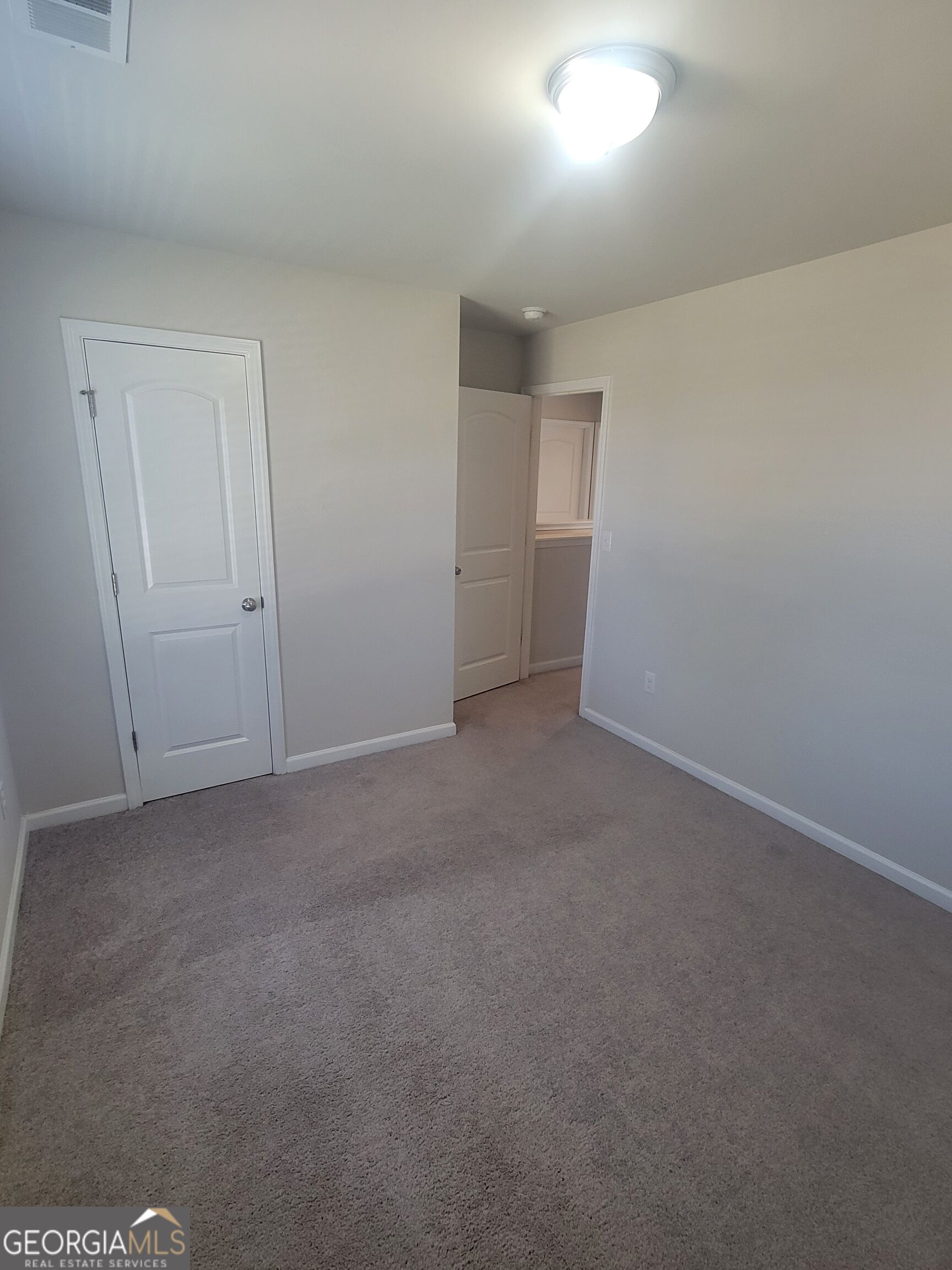 106 Sarah Lane Property Photo 8