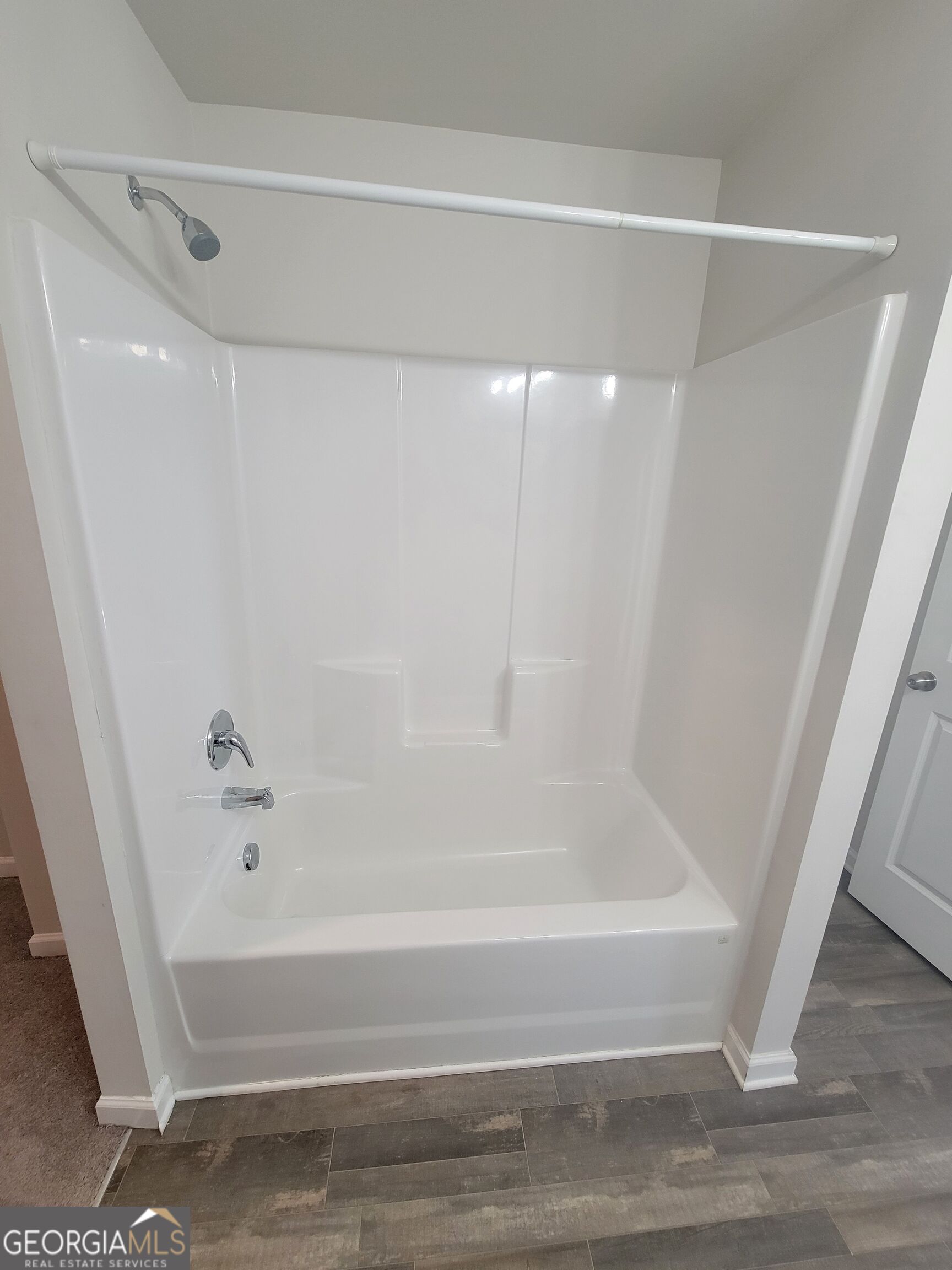 106 Sarah Lane Property Photo 14