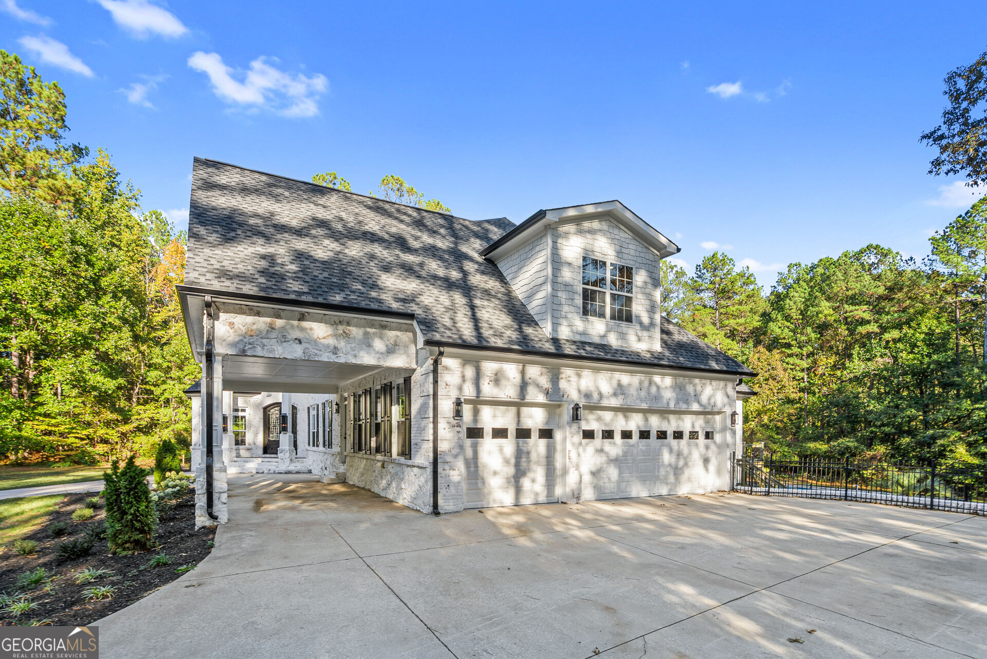 3520 Clack Road Property Photo 6