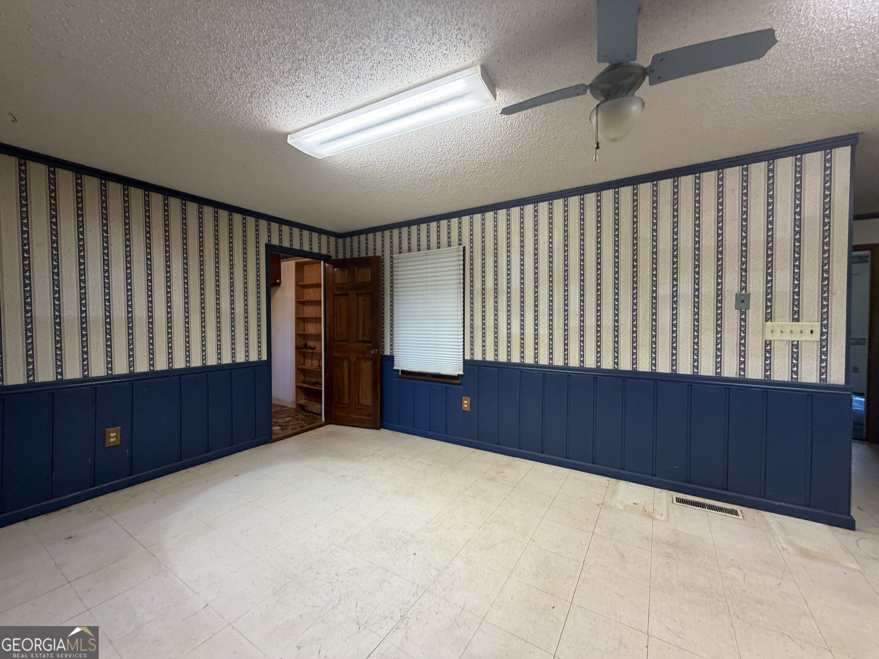 511 Brookdale Drive Property Photo 7