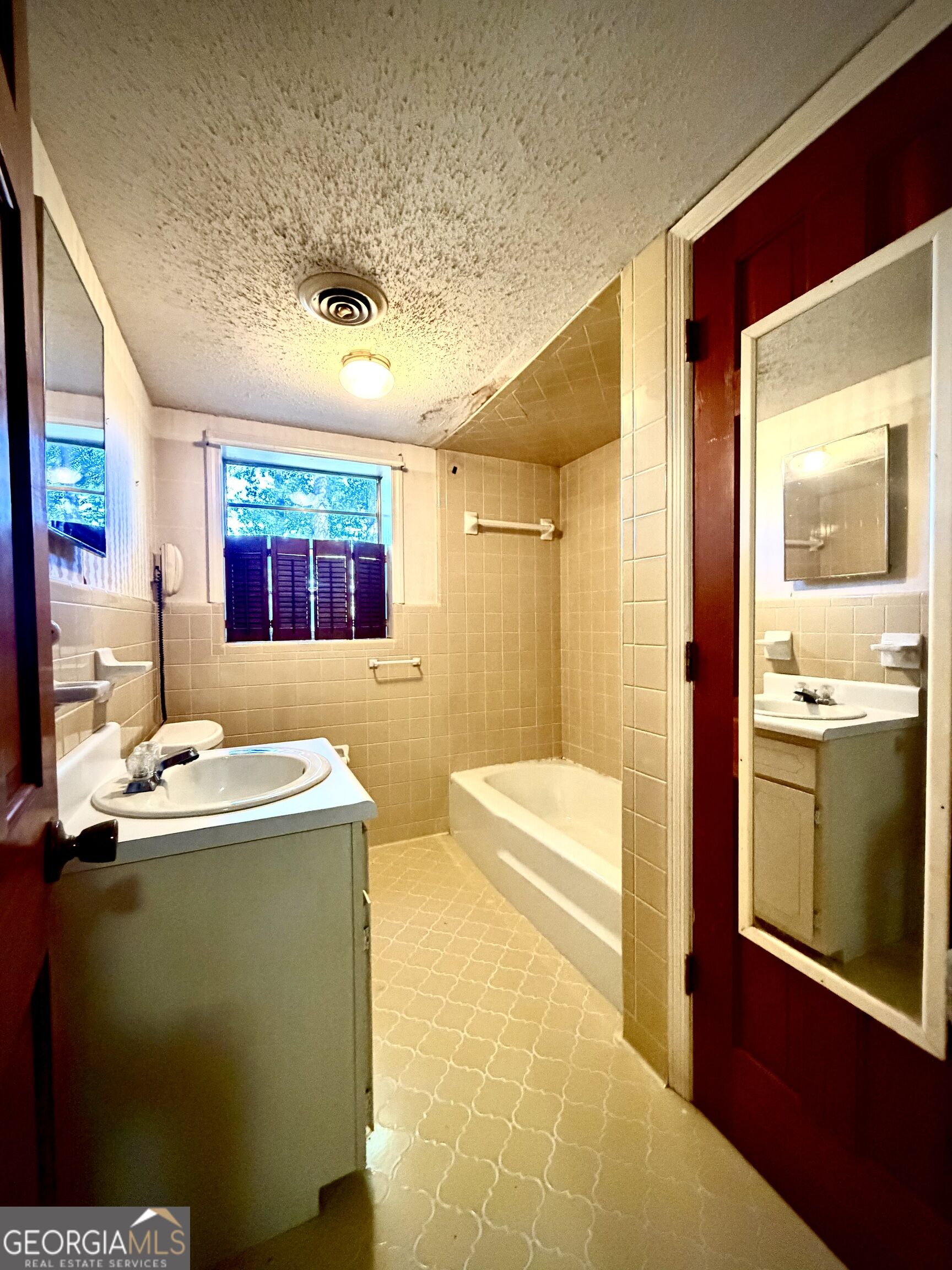 511 Brookdale Drive Property Photo 27