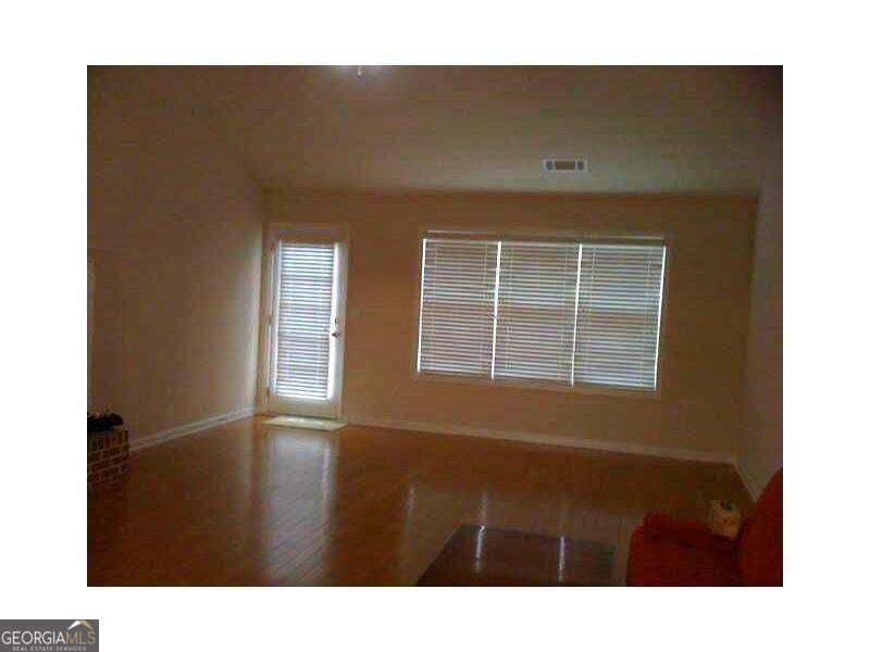 3555 Stoneleigh Run Drive # 3555 Property Photo 2