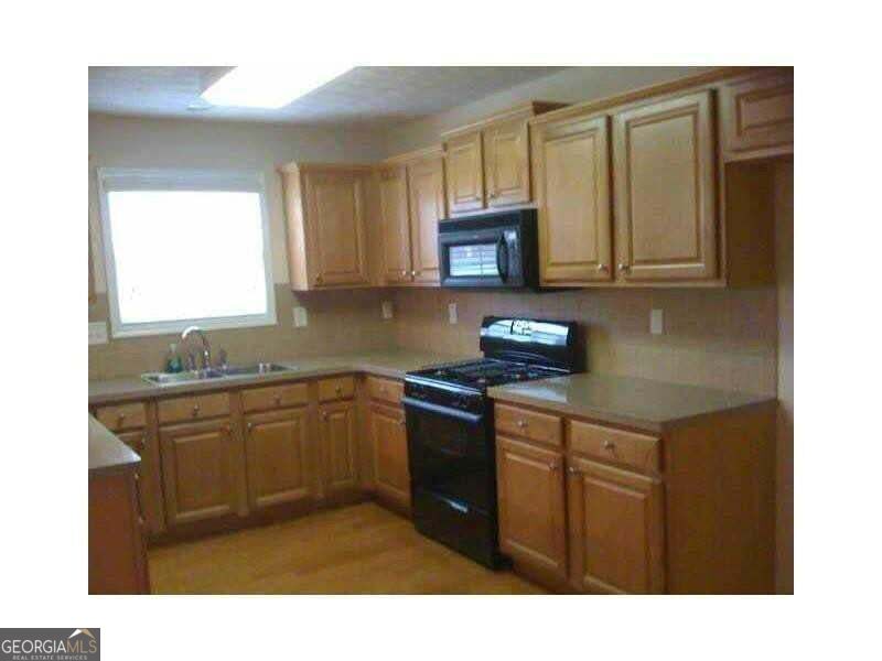 3555 Stoneleigh Run Drive # 3555 Property Photo 5