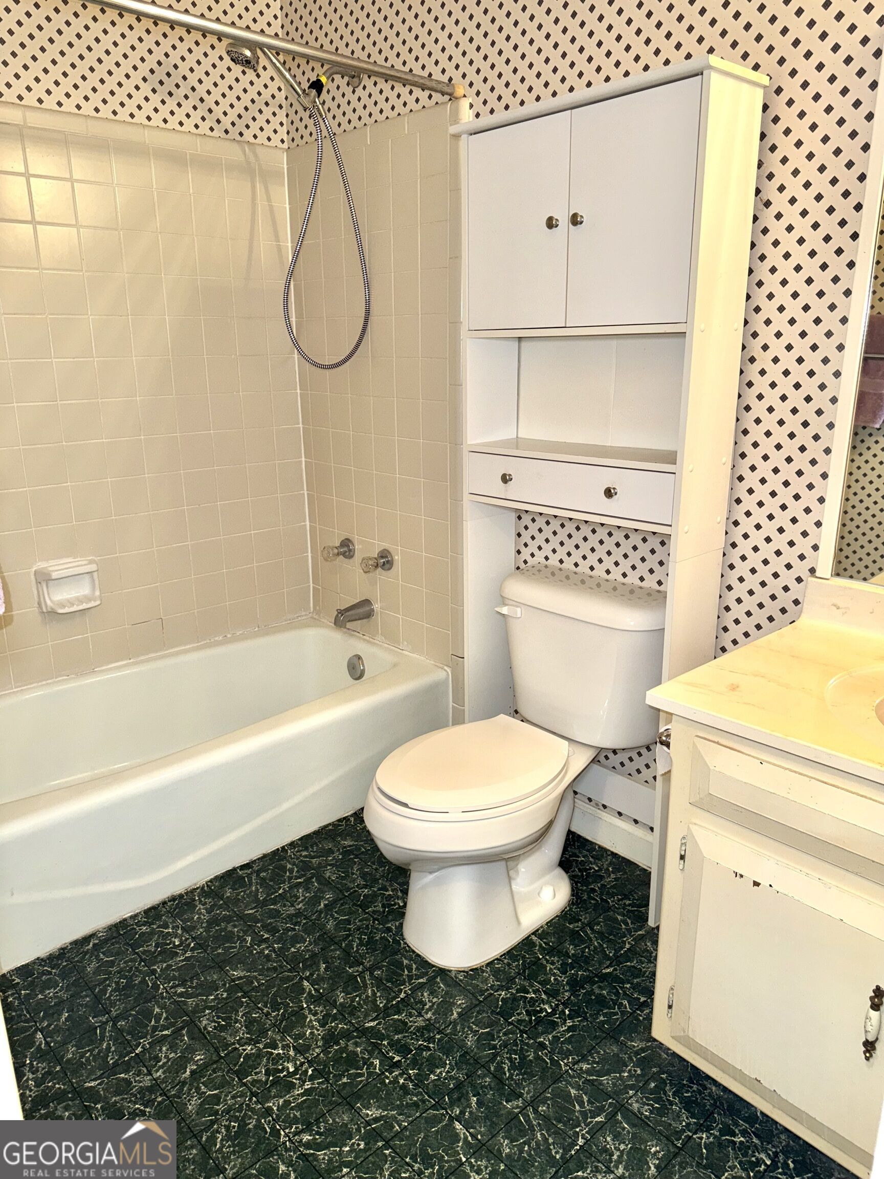 4955 Wycliffe Drive Property Photo 7