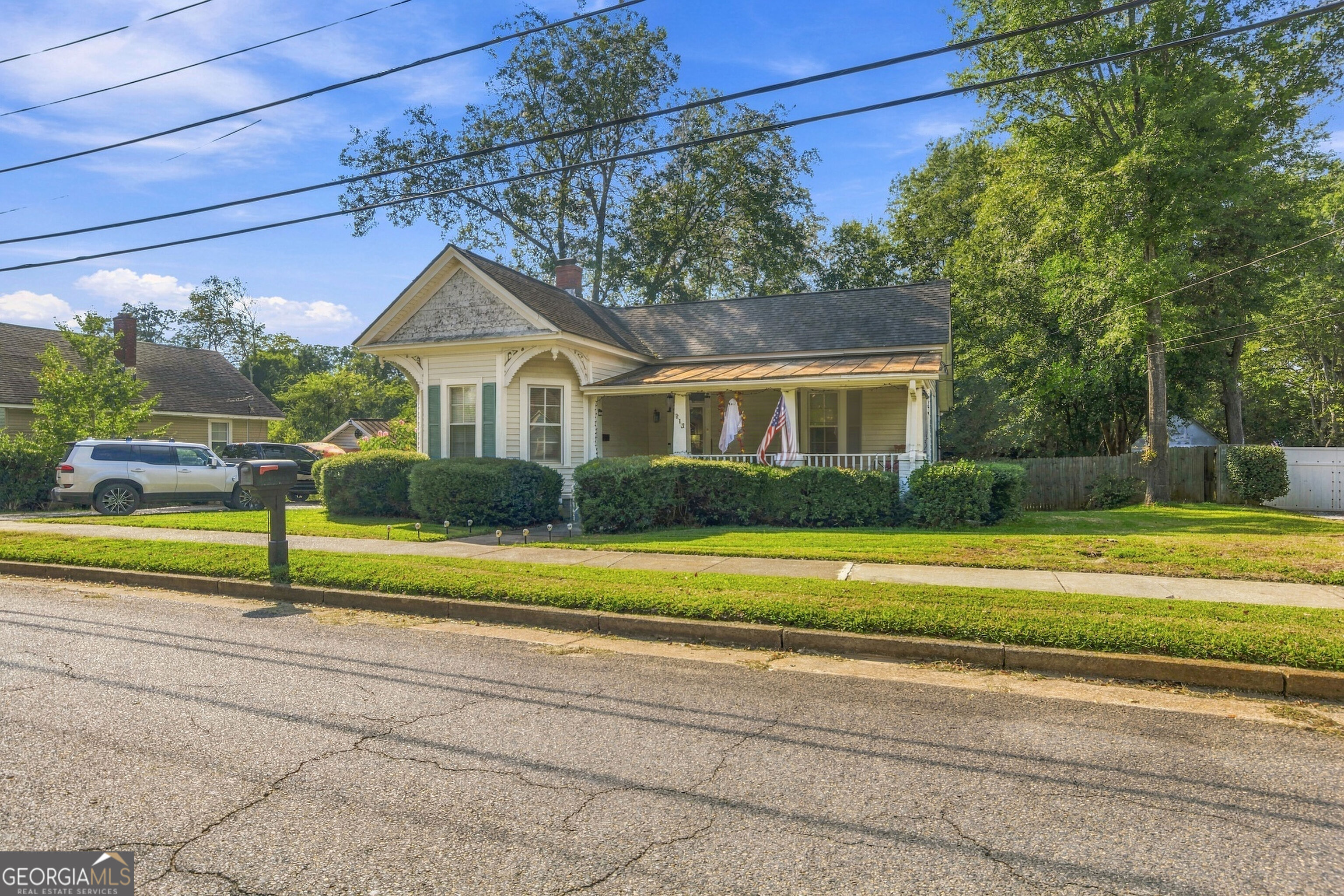 213 Warthen Street Property Photo 3
