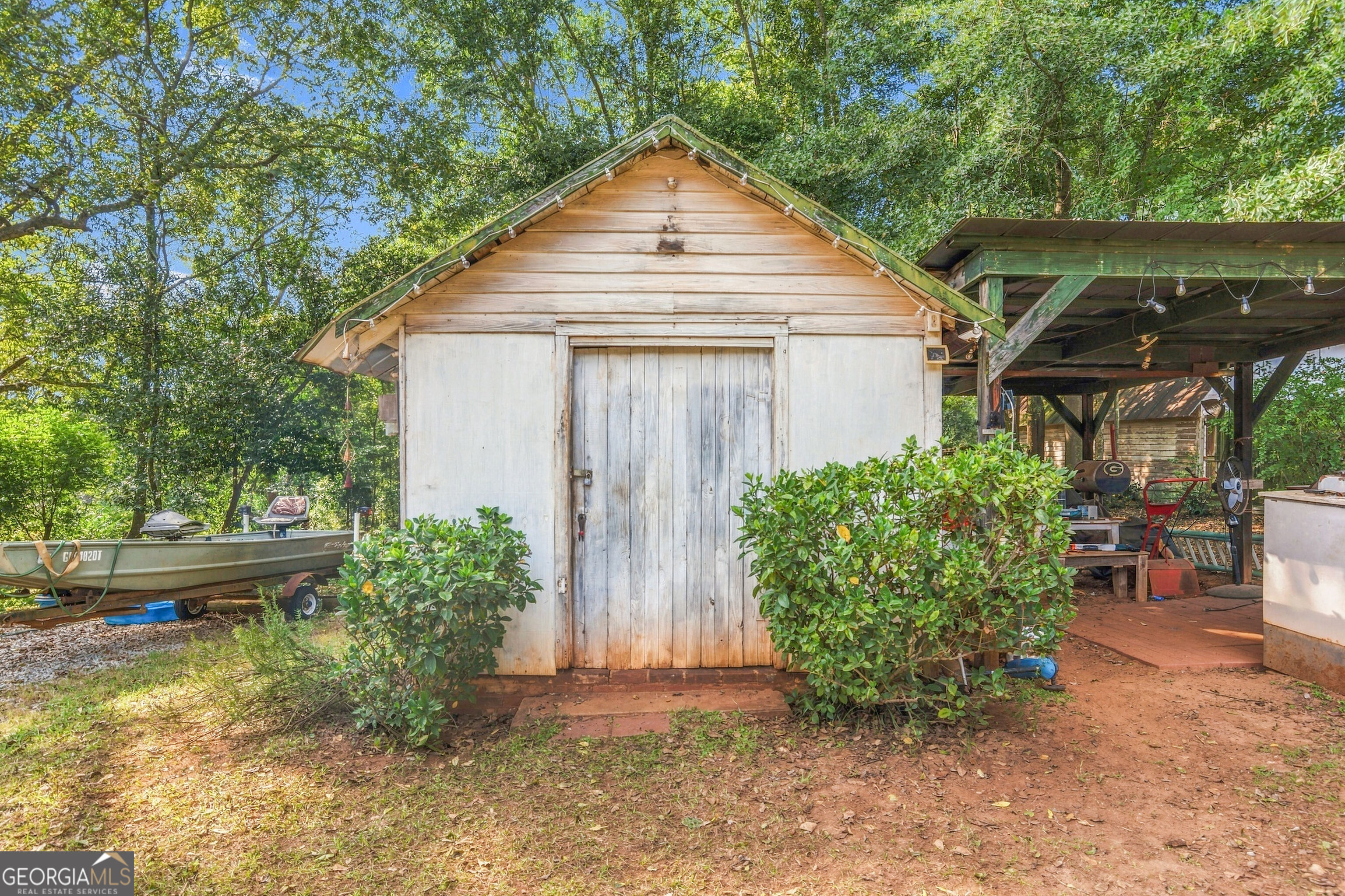 213 Warthen Street Property Photo 7