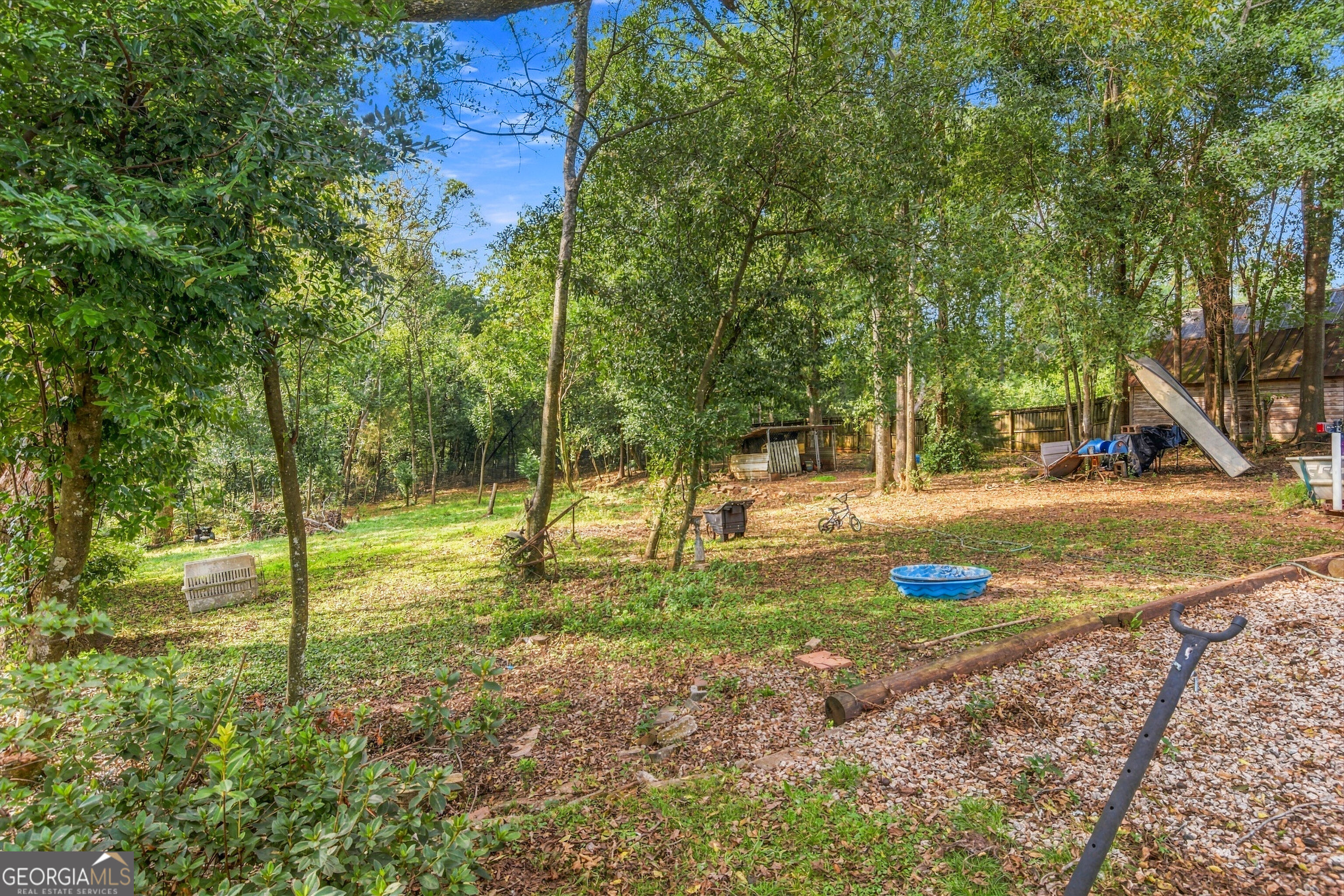 213 Warthen Street Property Photo 8