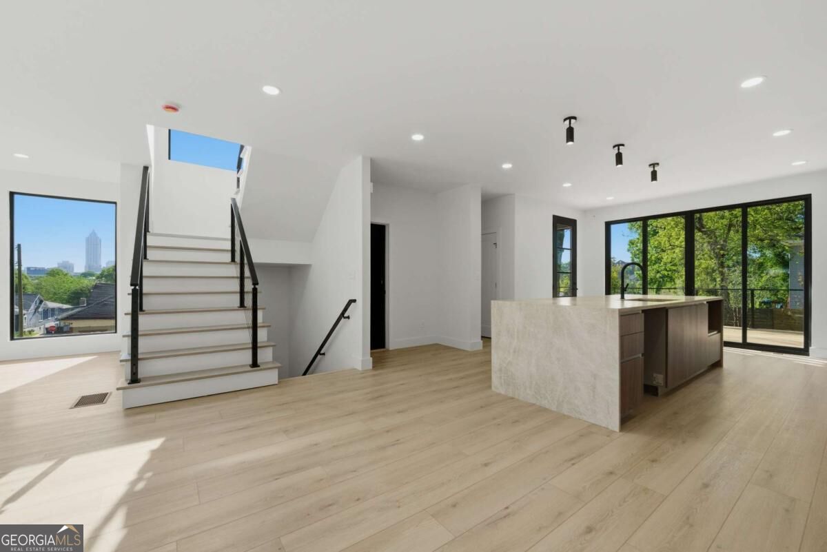 702 Foundry Street Nw Property Photo 10