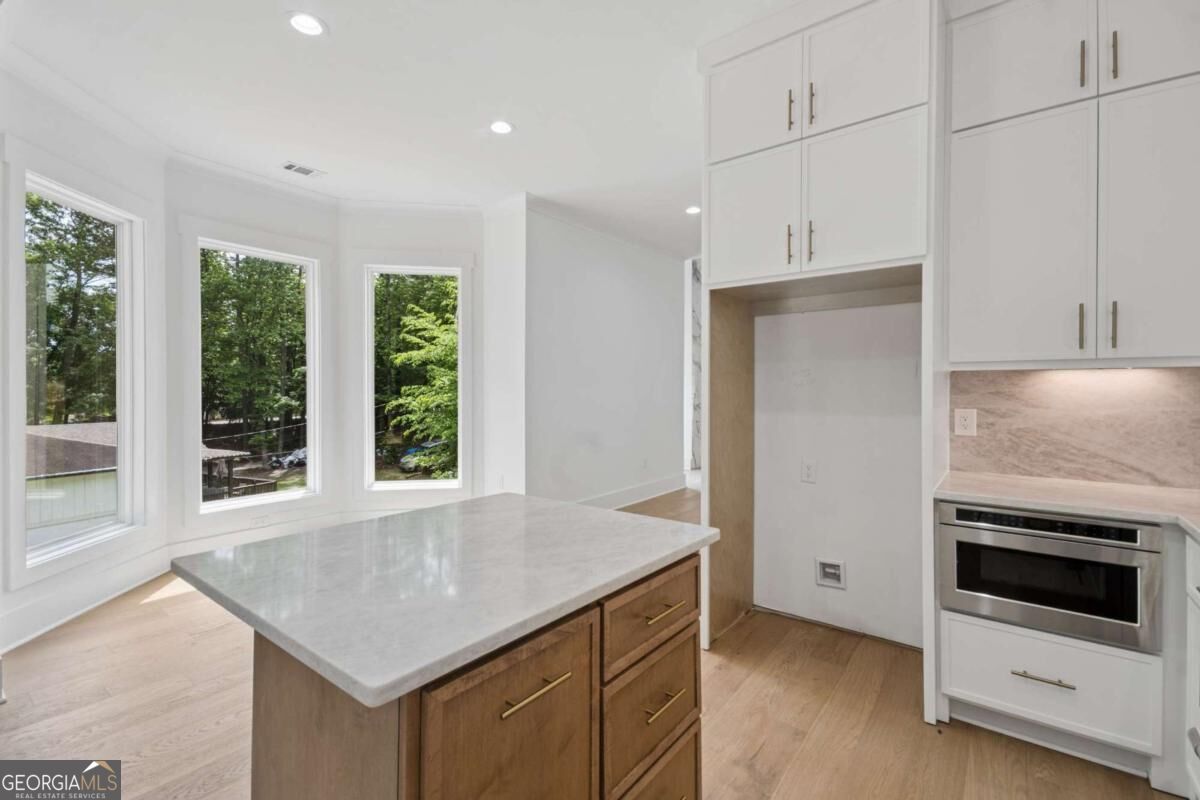 10745 Waters Road Property Photo 18