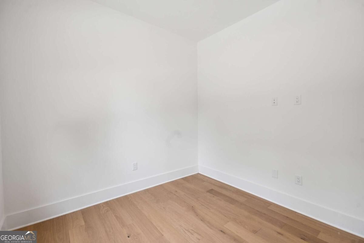 10745 Waters Road Property Photo 22