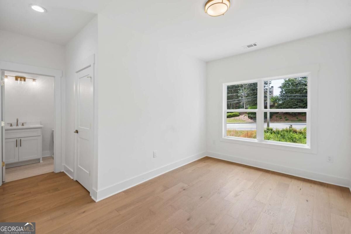 10745 Waters Road Property Photo 38