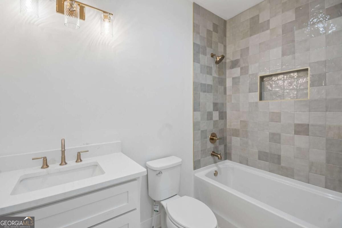 10745 Waters Road Property Photo 40