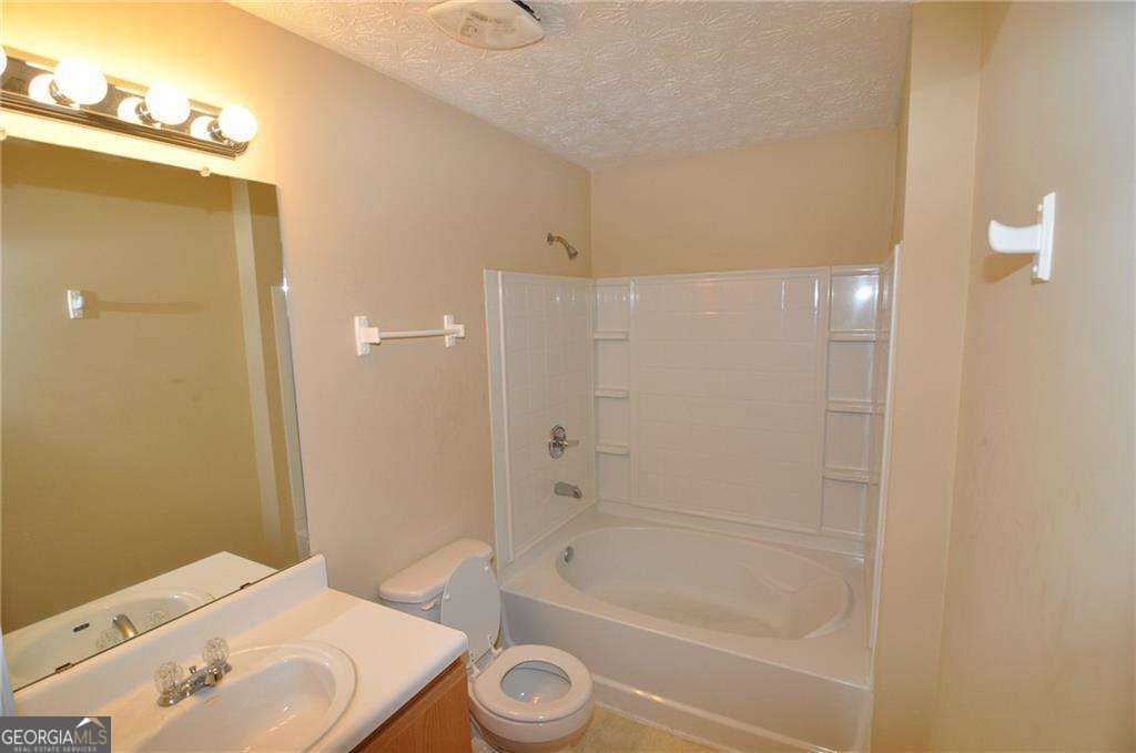 8304 Par Four Way Property Photo 6