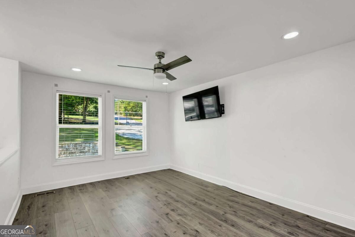 3286 Sunderland Drive Property Photo 4