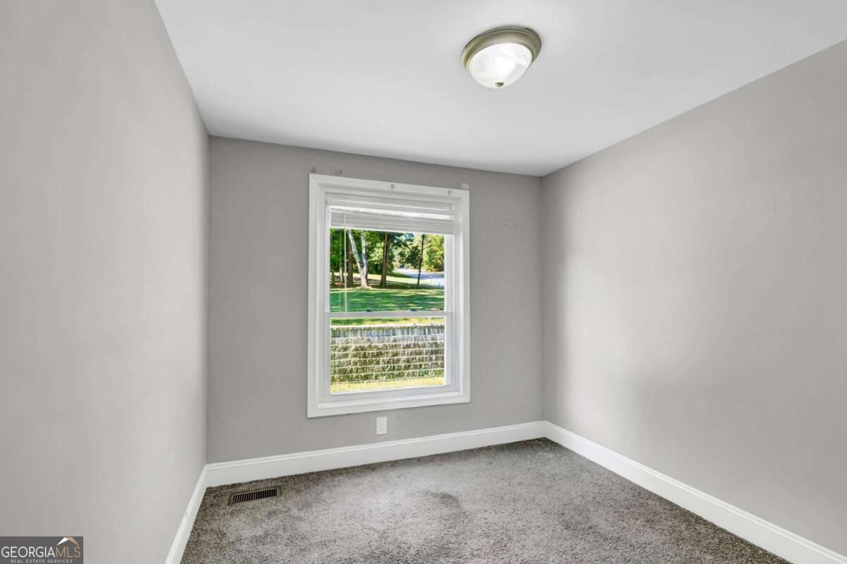 3286 Sunderland Drive Property Photo 9